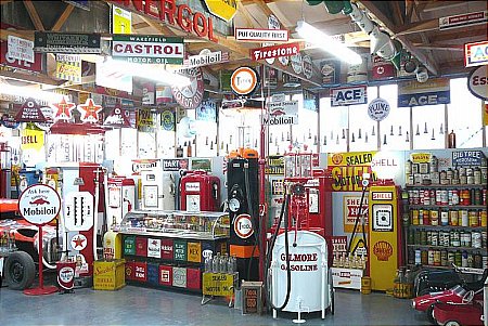 A6 Chariot petrol pump - click to enlarge